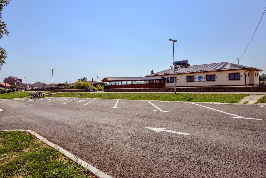 B&B Posejdon Sremska Mitrovica Exterior photo