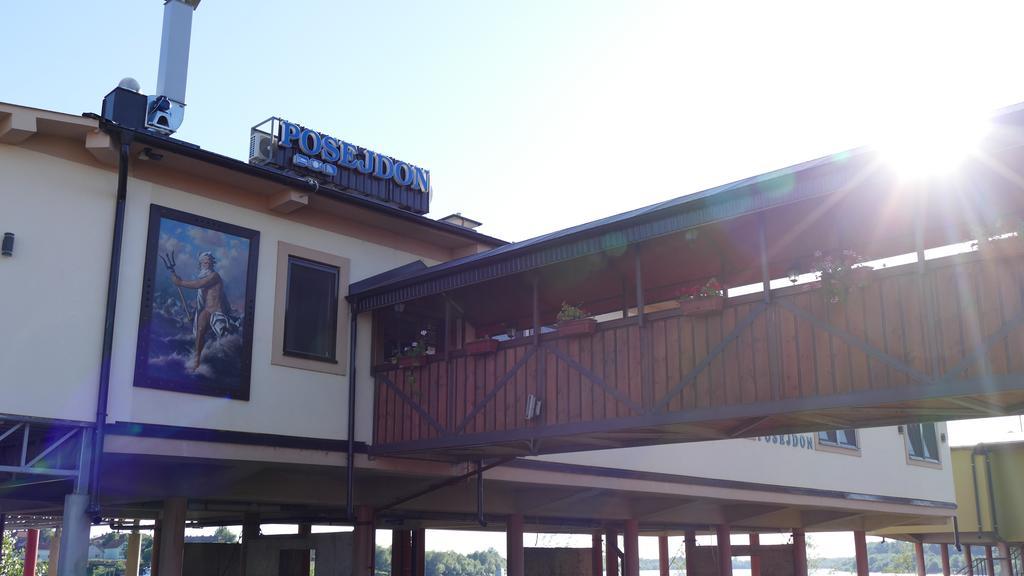 B&B Posejdon Sremska Mitrovica Exterior photo